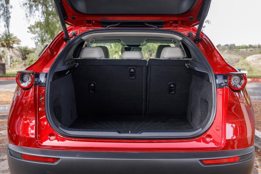 Детали интерьера Mazda CX-30 2019 года  (NA) (фото 15 из 40)